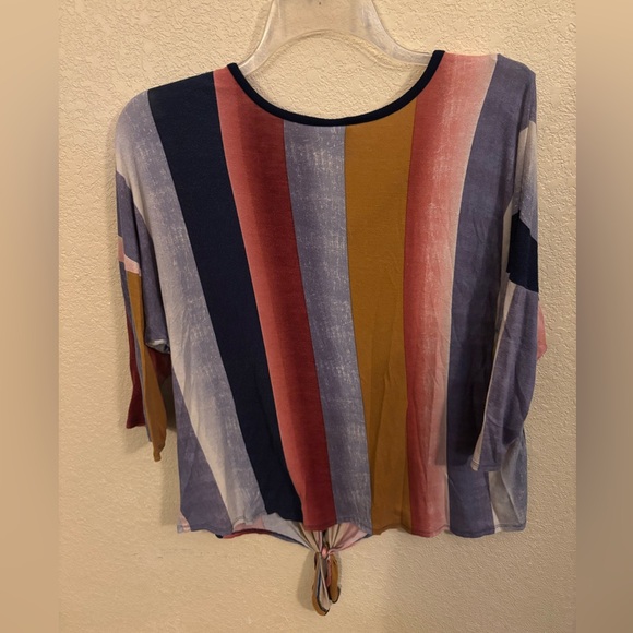 Colorful Striped V-Neck Women's Blouse With Tie Front, 3/4 Sleeves, Sz M - Picture 2 of 8